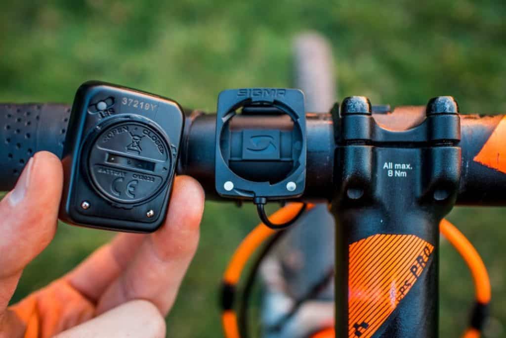 Sigma BC 5.16 functions mount on the bike