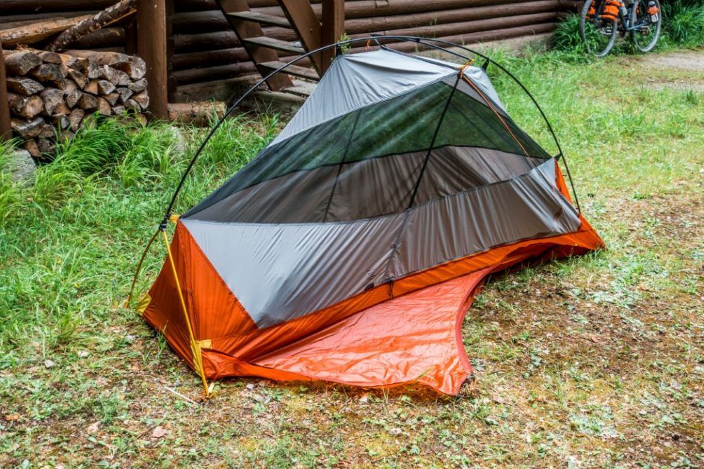 Decathlon lightweight tent best sale