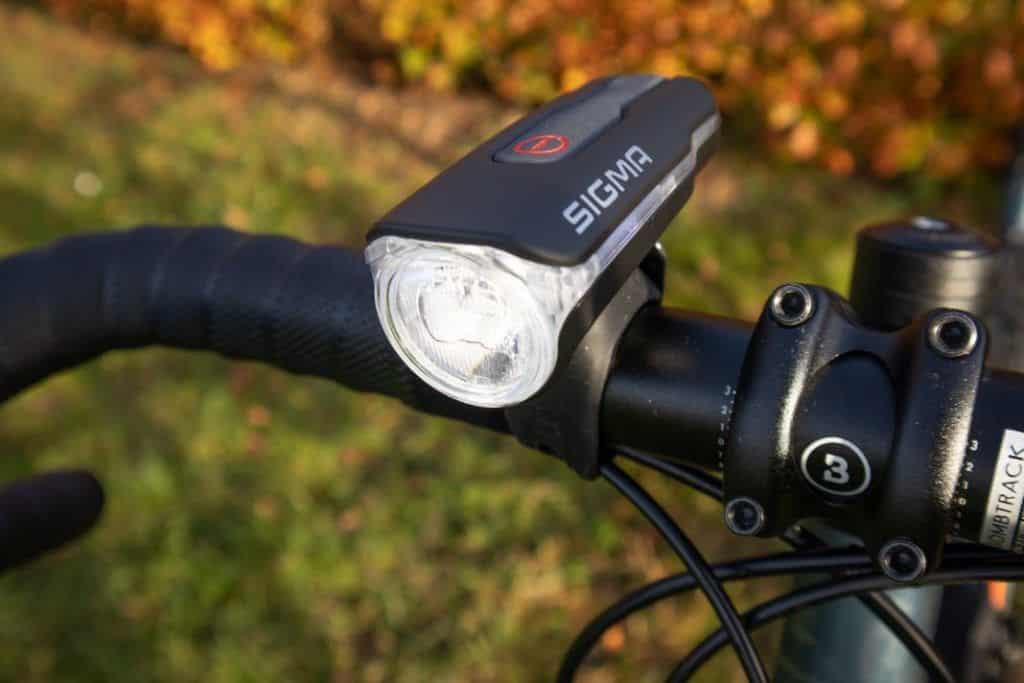 Sigma Aura 60 Test Fahrradlampe am Lenker